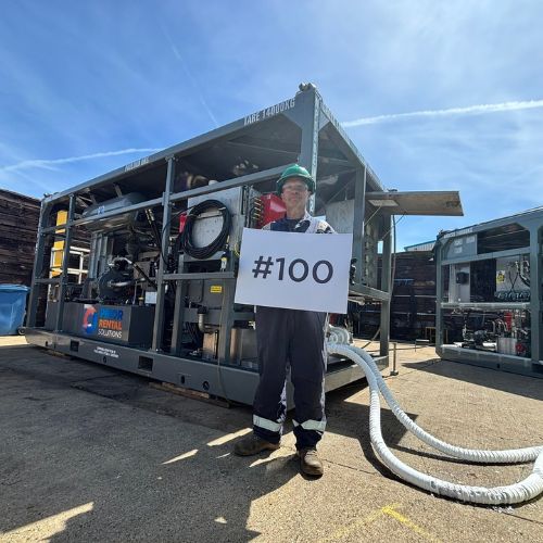100 Staff